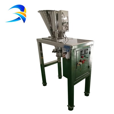 Particle grinding granulator for dried insect larvae